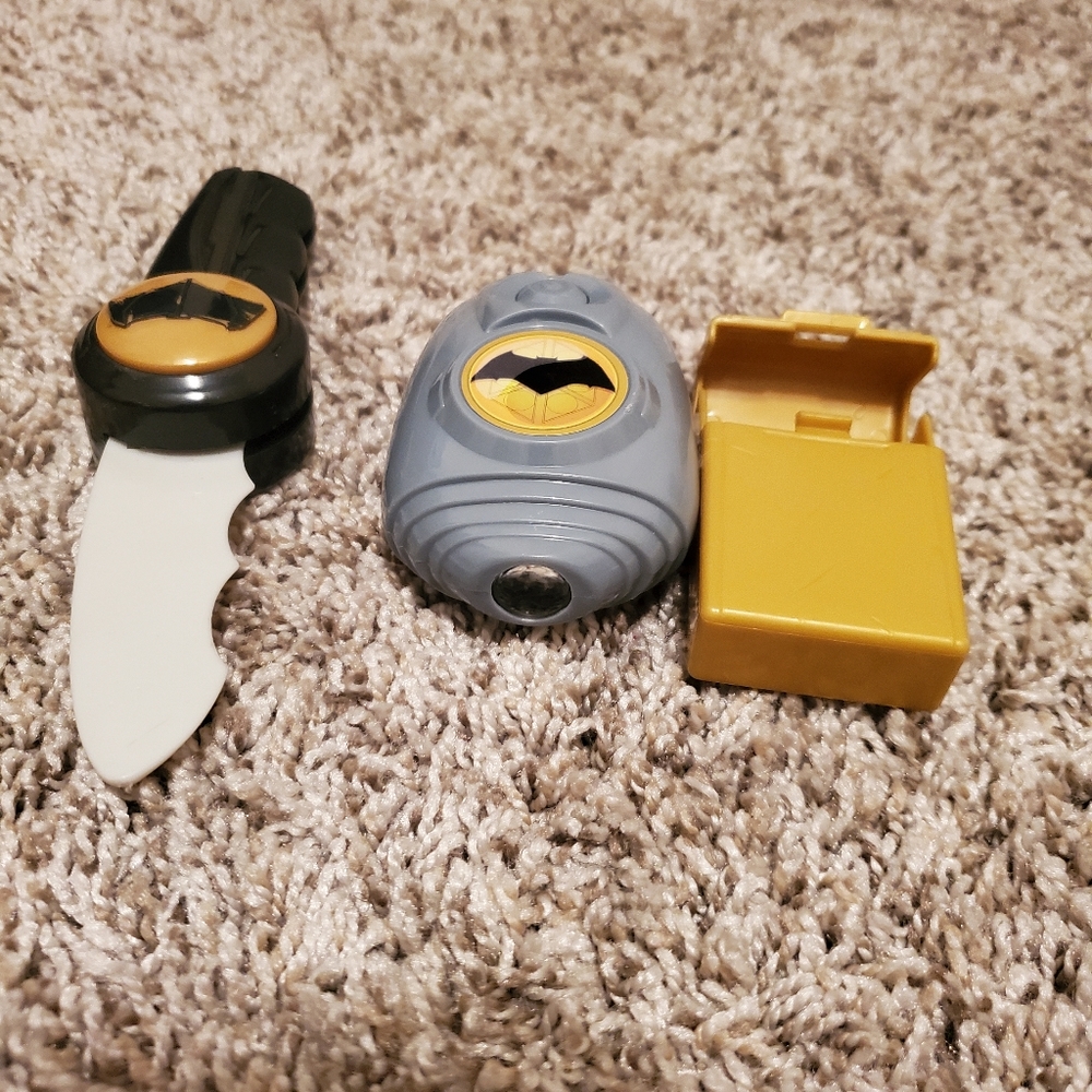 Batman utility belt accessories